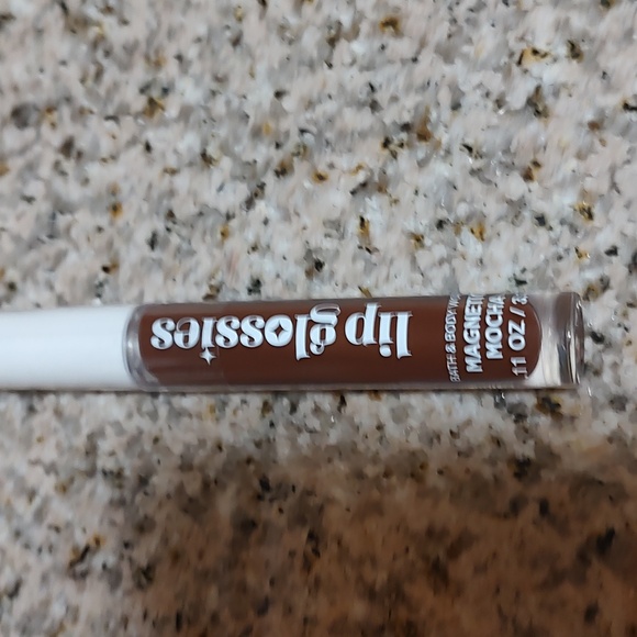 Nwt bundle of "Lip Glossies" in 4 colors from B&B works - Picture 6 of 6